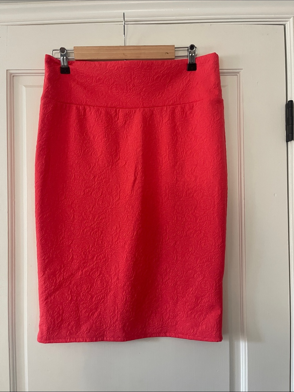 Lularoe Women’s Red Textured Pencil Skirt